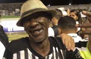 Morre Caroço de Pinha, emblemático torcedor do Botafogo-PB