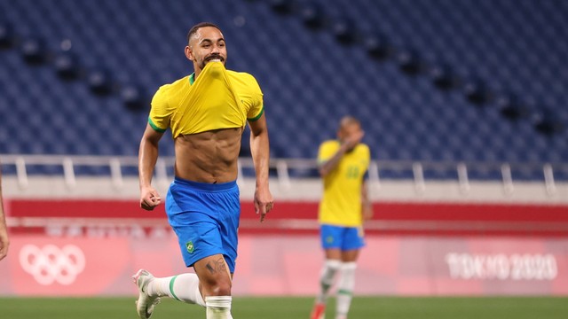 Hulk, Matheus Cunha e Santos vivem momento histórico, juntos, com a camisa da seleção brasileira
