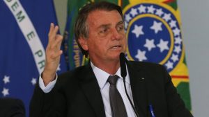 Sem saber como “baixar” o preço dos combustíveis, Bolsonaro já fala em privatizar a Petrobras