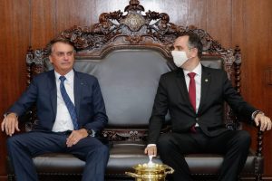 Senado e STF barram medida de Bolsonaro que facilitava proliferação de conteúdos falsos nas redes sociais
