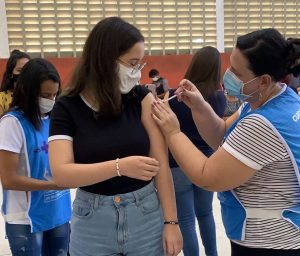 Quase 150 mil adolescentes não tomaram primeira dose de vacinas contra Covid-19 na Paraíba