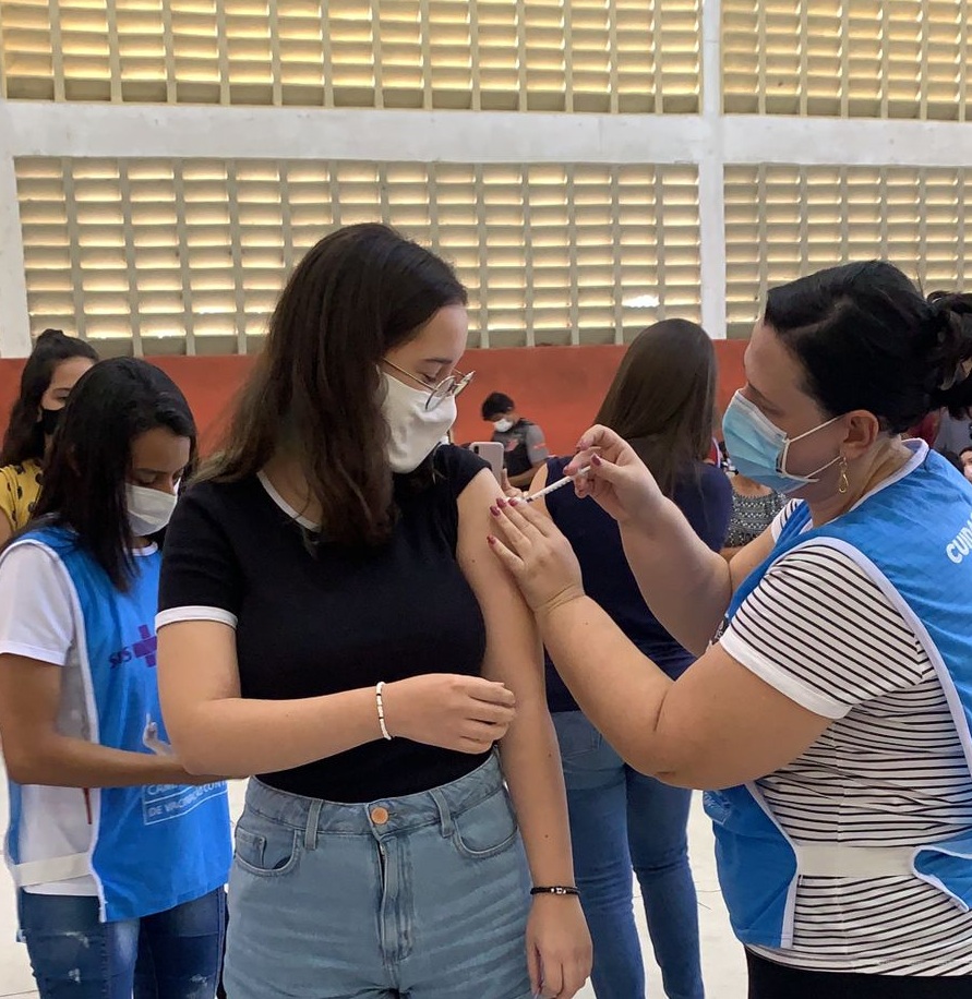 Ministério da Saúde recua e libera vacinação de adolescentes contra a Covid-19
