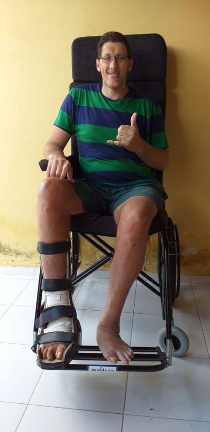Homem mais alto do Brasil, Ninão vai amputar perna e faz campanha para comprar prótese