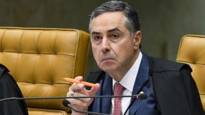 Ministro do STF suspende portaria que impede demissão de trabalhador não vacinado