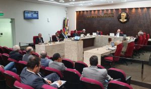 Operação Calvário: auditor do TCE acusado de receber propina é demitido