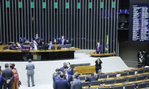 Tratoraço: Câmara aprova em 2º turno texto-base da PEC dos Precatórios; veja voto dos paraibanos