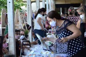Feira da Economia Solidária reúne cerca de 40 artesãos na orla de João Pessoa