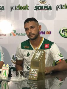 Após gol na vitória do Sousa sobre o CSA pela Copa do Nordeste, Rodrigo Poty elogia companheiros e torcida