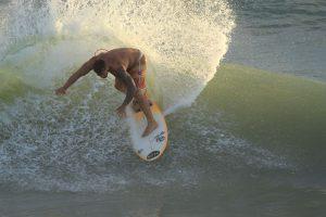 Melhores picos: 6 praias para surfar na Paraíba
