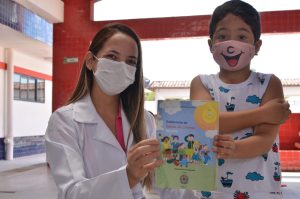 Campina Grande começa aplicação de vacina contra Covid-19 em crianças nas escolas municipais