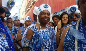 Gilberto Gil usa redes sociais para desejar carnaval pleno, completo e seguro para o Brasil em 2023