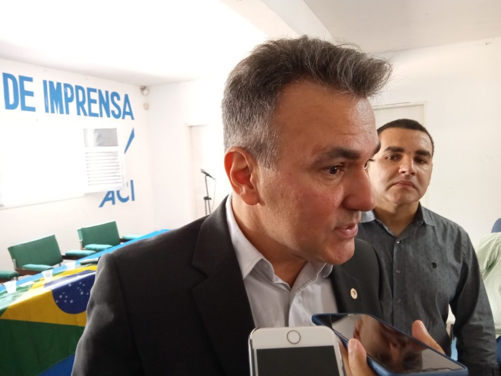 Pré-candidato ao Senado, Sérgio Queiroz diz que acionará polícia se eleitor tentar suborná-lo