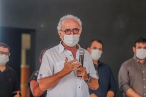 Cícero vai desobrigar uso de máscara nas áreas abertas em João Pessoa a partir deste sábado
