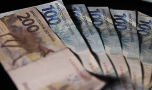 Governo Federal propõe salário mínimo de R$ 1.389 para 2024