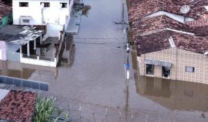 Rio Tinto registra alagamentos por causa das fortes chuvas na Paraíba