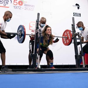 Mayara Rocha faz quinto melhor agachamento do mundo no Mundial de Powerlifting, na África do Sul