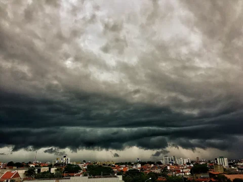 Inmet emite alertas de acumulado de chuvas e perigo potencial de chuvas intensas para cidades da PB