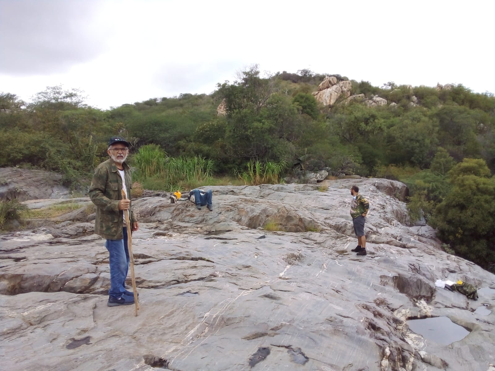 Pesquisadores descobrem novo sítio arqueológico de arte rupestre no Seridó da Paraíba