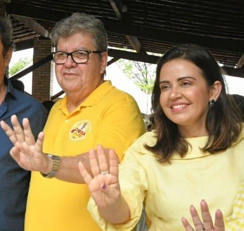 João Azevêdo confirma que Pollyanna Dutra será candidata ao Senado na chapa governista