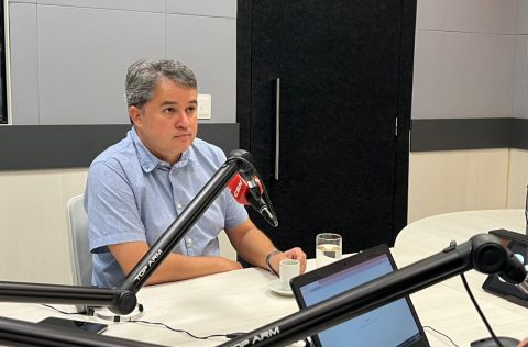 Nilvan deixou de ter ‘pauta propositiva’ para se explicar sobre João Azevêdo, afirma Efraim na CBN