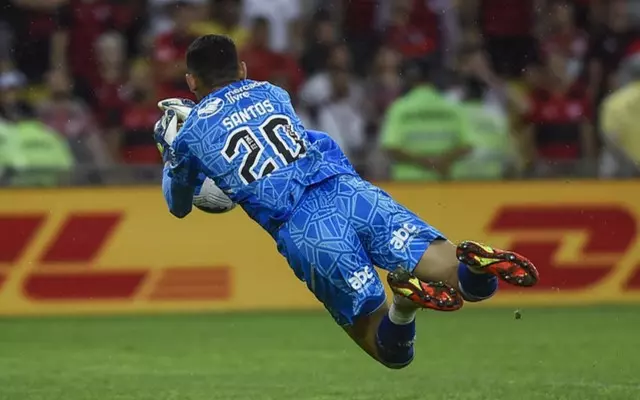 Flamengo tem apenas uma derrota com Santos como titular, e goleiro elogia trabalho de Dorival Jr.