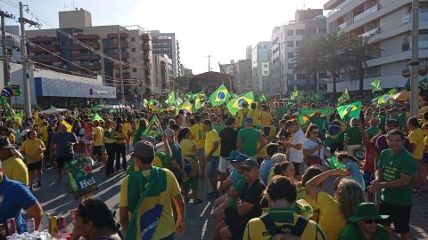 Manifestantes fazem ato a favor de Bolsonaro em João Pessoa com ataque ao STF