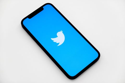 Plano pago Twitter Blue chega ao Brasil e garante selo de verificado