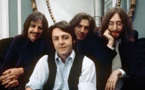 Beatles: música inédita escrita e cantada por John Lennon será lançada em novembro