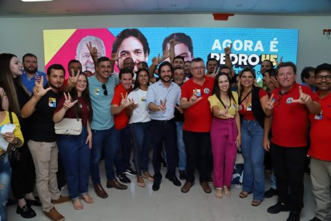 Em comitê ‘Lula/Pedro’, deputado estadual eleito anuncia apoio a Pedro