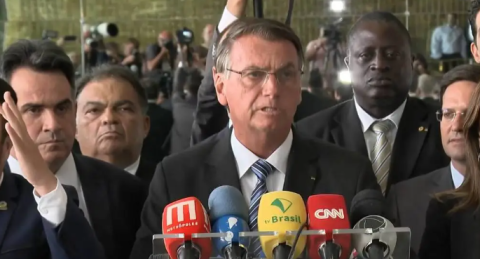 Bolsonaro pede aos “inconformados” que desbloqueiem as rodovias; veja vídeo