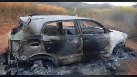 Bandidos tentam assaltar carro-forte e queimam veículo na fuga