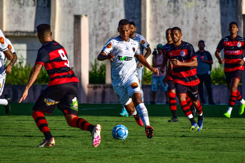 Campinense e Botafogo-PB empatam em 1 a 1 no 1º de 2 amistosos