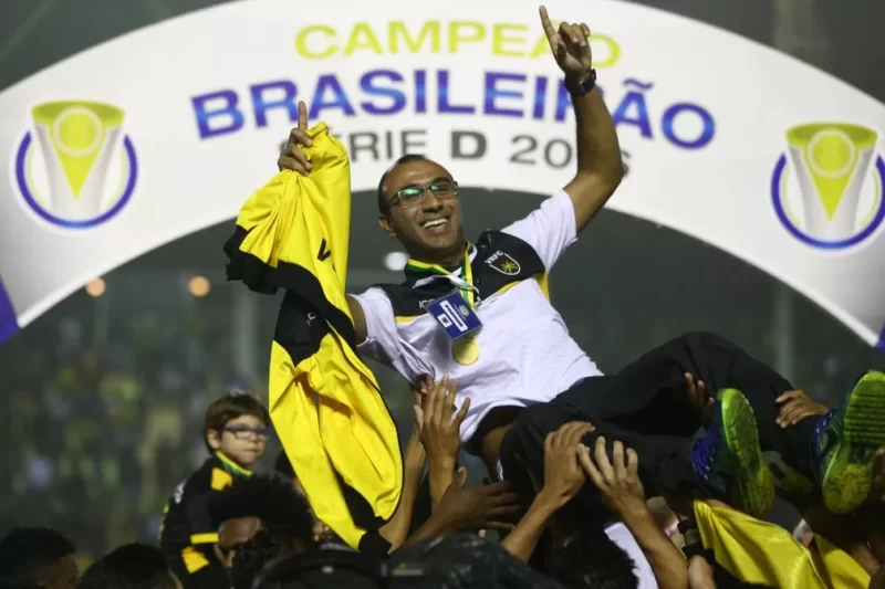 Surian, técnico do Botafogo-PB