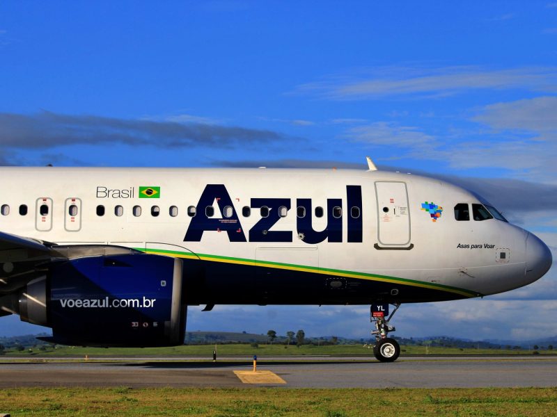 Avião que seguia de Recife para Campina Grande apresenta problema e retorna para aeroporto