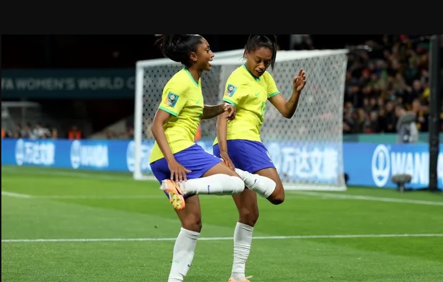 Brasil passa fácil pelo Panamá e é líder isolado do grupo na Copa do Mundo Feminina