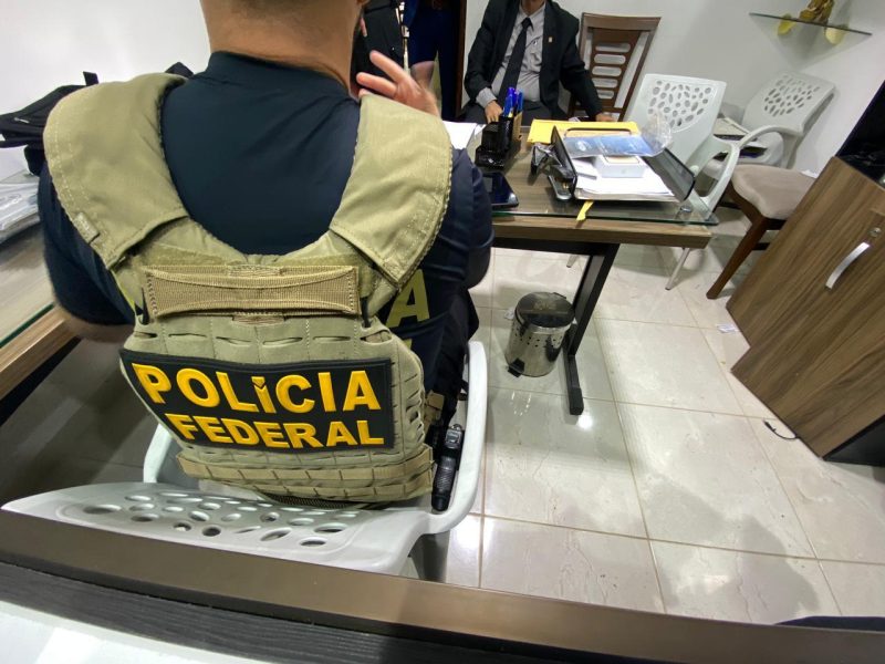 Polícia Federal cumpre mandados contra esquema de seguros com atuação na Paraíba