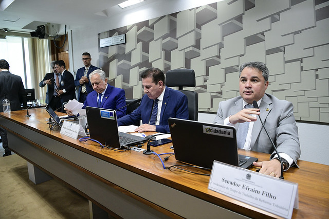 Reforma tributária: Efraim entrega relatório com proposta de mudança no conselho federativo