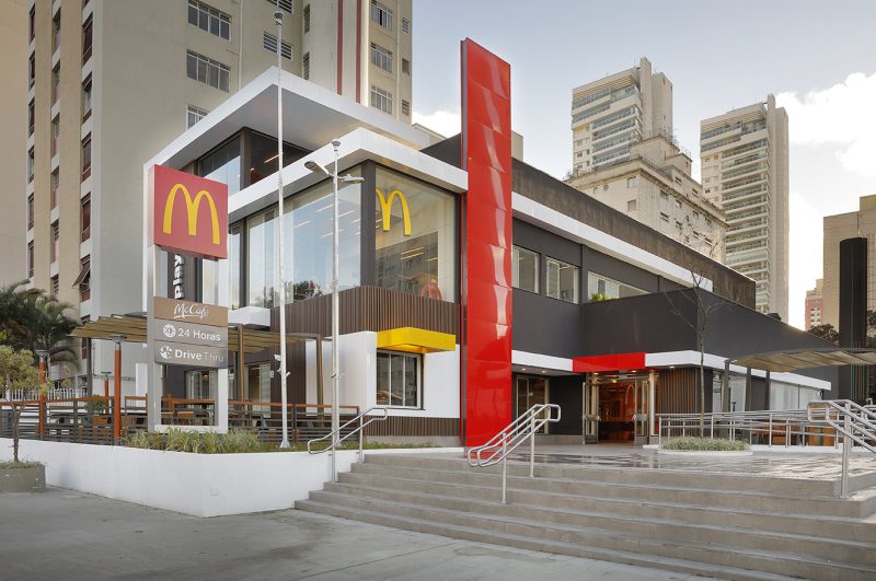 Rede de fast food abre 32 vagas de emprego na Paraíba