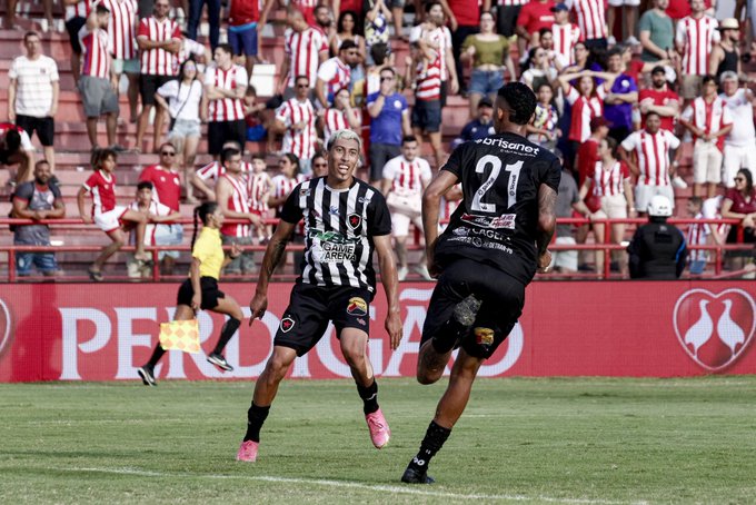 Náutico x Botafogo-PB: Belo vence por 1 a 0 e estreia com pé direito no Nordestão