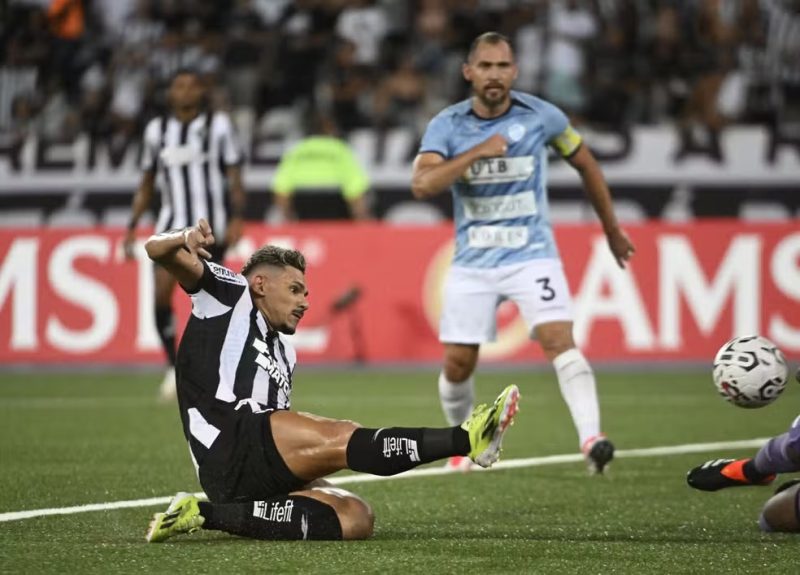 Tiquinho vibra com quebra de sequência de 6 jogos sem gol pelo Botafogo: “Sempre prometi raça”