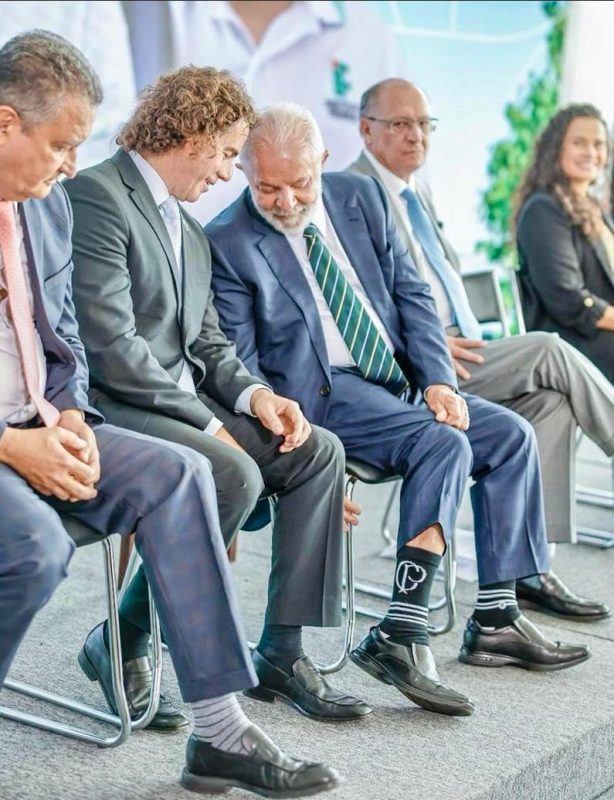 As meias de Lula: Veneziano sugere que presidente troque Corinthians pelo Treze